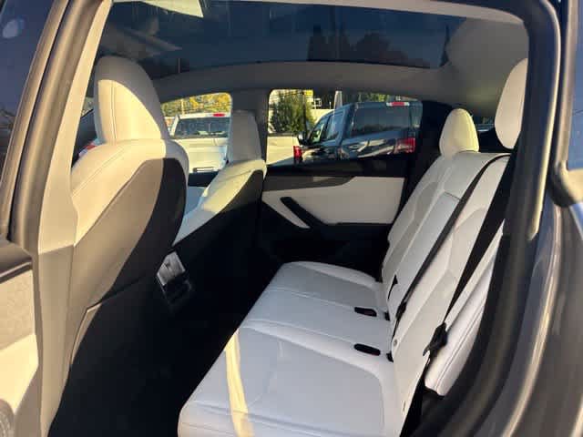 Used 2026 Tesla Model Y AWD image 10