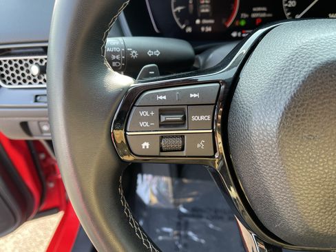 Used 2025 Honda Civic Sport image 19