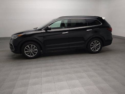 Used 2019 Hyundai Santa Fe XL SE FWD image 2