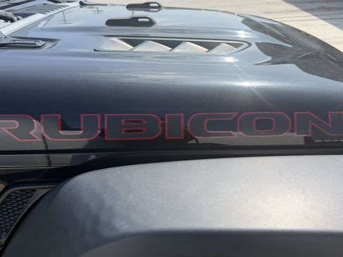 Certified 2020 Jeep Gladiator Rubicon AWD/4WD image 15