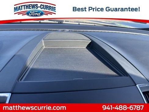 Used 2024 Ford Edge Titanium image 18