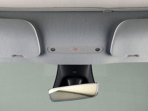 Used 2026 Tesla Model Y 2WD image 71