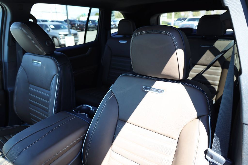 New 2027 GMC Acadia Denali Ultimate AWD/4WD image 17