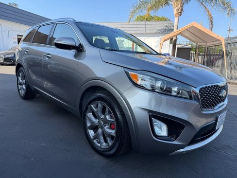 Used 2017 Kia Sorento SX FWD image 12