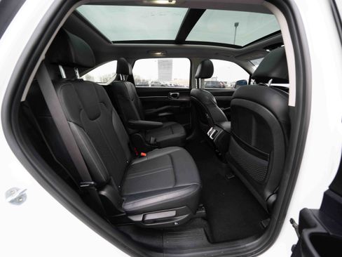 Used 2021 Kia Sorento EX image 25
