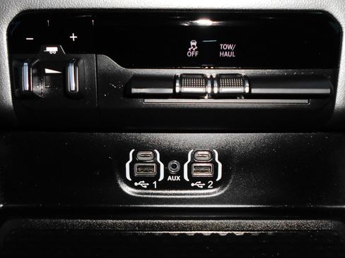 Certified 2023 RAM 1500 Big Horn AWD/4WD image 12