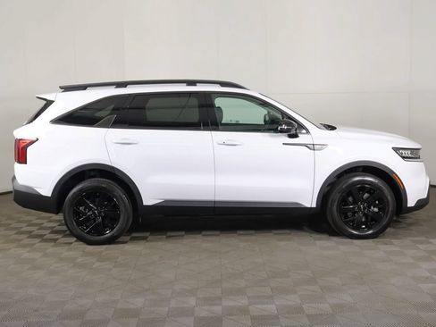 Used 2023 Kia Sorento S AWD/4WD image 19