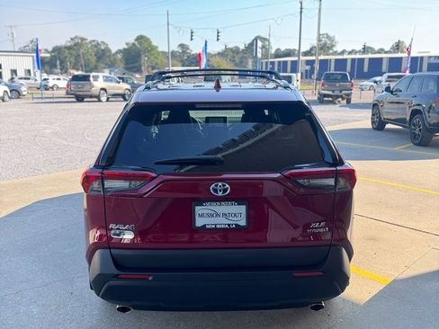 Used 2024 Toyota RAV4 XLE Premium image 5