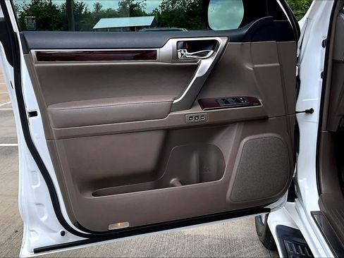 Used 2019 Lexus GX 460 Premium image 21