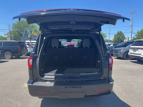 Used 2020 Lincoln Navigator Reserve w/ Luxury Package AWD/4WD image 9