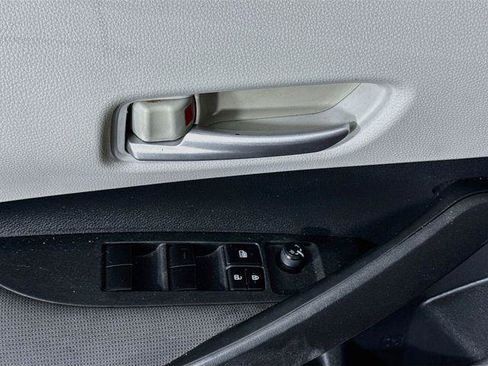 Certified 2021 Toyota Corolla LE FWD image 19