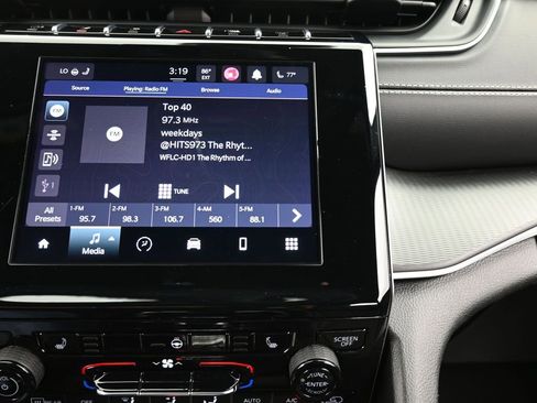 Used 2024 Jeep Grand Cherokee Altitude image 21