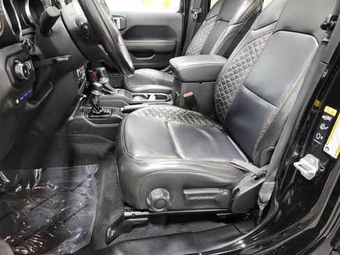 Used 2022 Jeep Wrangler Unlimited Sahara image 27