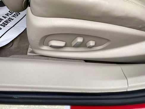 Used 2013 Cadillac XTS Luxury w/ Driver Awareness Package image 17