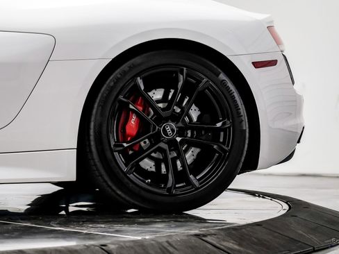 Used 2018 Audi R8 V10 image 98