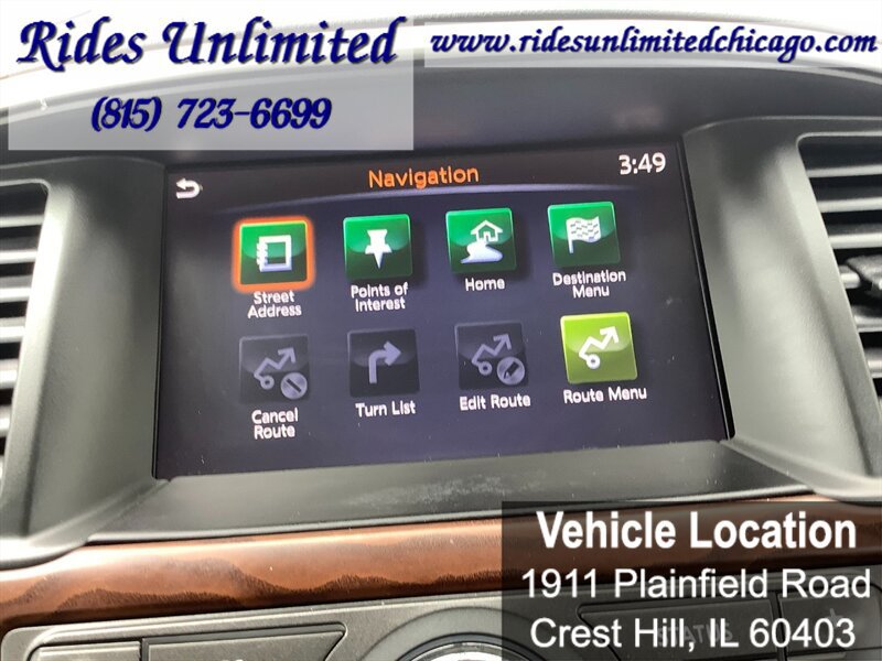 Used 2017 Nissan Pathfinder Platinum w/ Family Entertainment Package AWD/4WD image 33