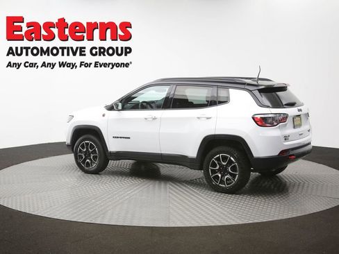 Used 2024 Jeep Compass Trailhawk AWD/4WD image 62