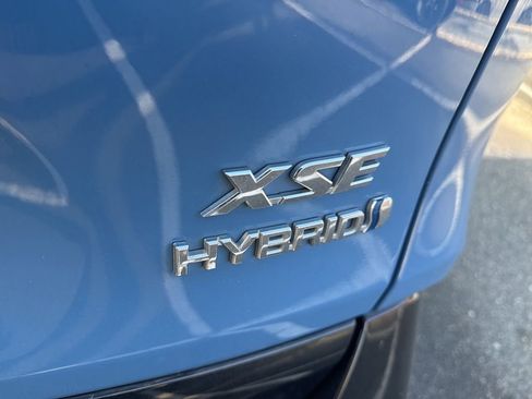 Used 2022 Toyota RAV4 XSE AWD/4WD image 12
