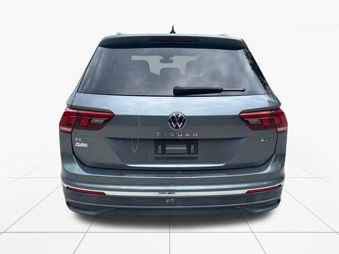 Used 2022 Volkswagen Tiguan SE AWD/4WD image 7