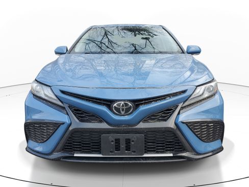 Used 2023 Toyota Camry XSE image 2