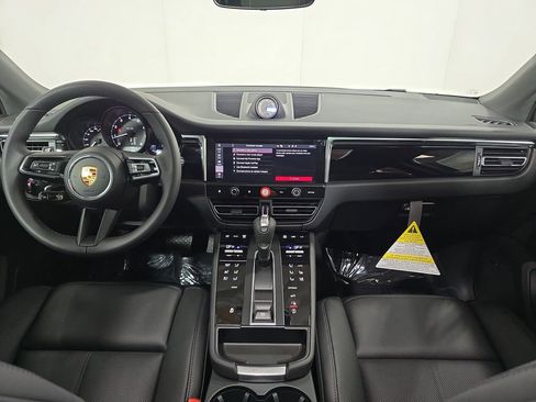 New 2026 Porsche Macan image 13