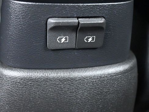 Used 2023 Nissan Kicks S image 16