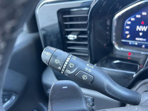 Used 2022 Chevrolet Silverado 1500 High Country image 14