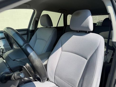 Used 2019 Subaru Outback 2.5i Premium AWD/4WD image 16