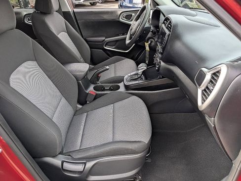 Used 2023 Kia Soul LX FWD image 19