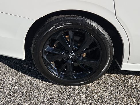 Certified 2024 Honda Odyssey Sport image 4