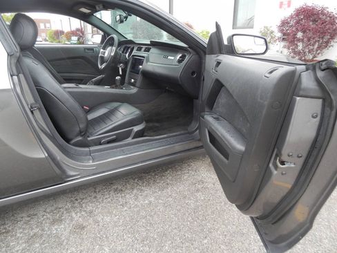 Used 2014 Ford Mustang Coupe w/ Equipment Group 102A RWD image 30