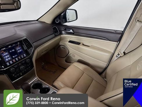 Used 2020 Jeep Grand Cherokee Overland image 29
