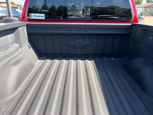 Used 2019 Chevrolet Colorado Z71 AWD/4WD image 3