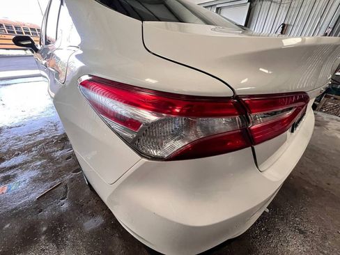Used 2020 Toyota Camry LE FWD image 40