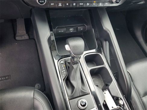 Used 2022 Kia Telluride LX image 23