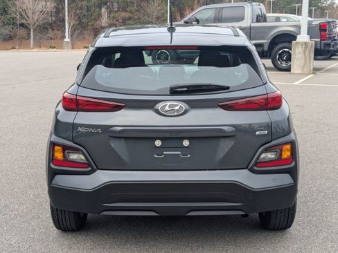 Used 2021 Hyundai Kona SE image 5