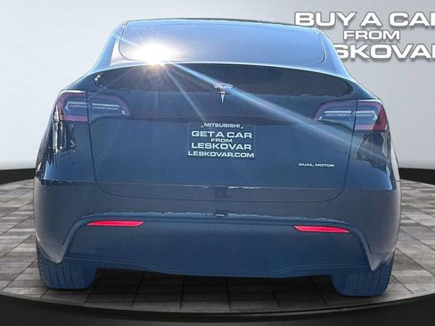 Used 2021 Tesla Model Y Long Range AWD/4WD image 4