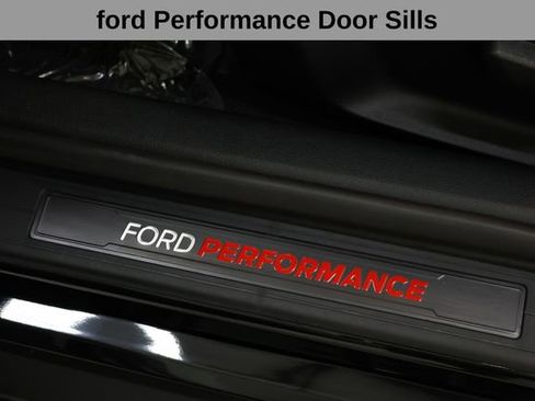 Used 2021 Ford Mustang Shelby GT500 w/ Carbon Fiber Track Pack RWD image 34