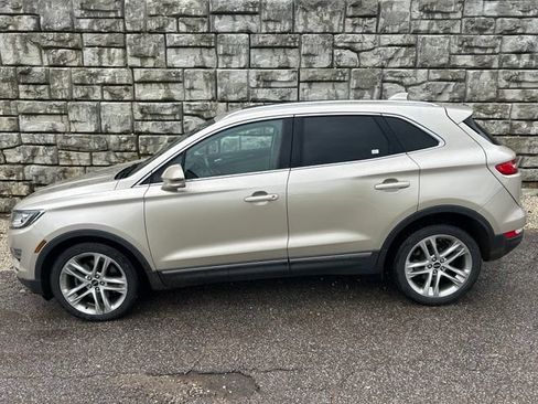 Used 2017 Lincoln MKC Reserve w/ Lincoln MKC Climate Package AWD/4WD image 3