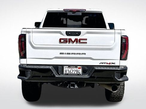 Used 2025 GMC Sierra 2500 AT4X AWD/4WD image 3