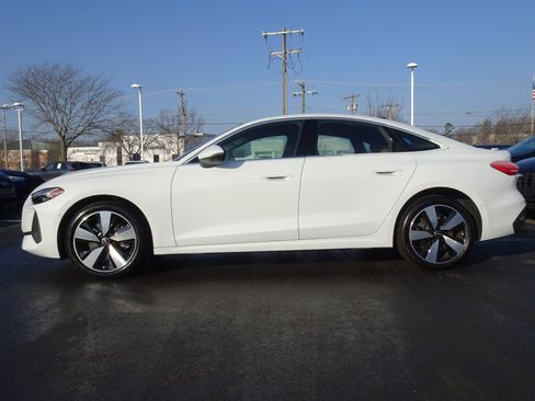 Used 2025 Audi A5 2.0T Premium Plus w/ Premium Plus image 2