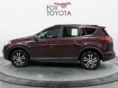 Used 2017 Toyota RAV4 LE FWD image 3