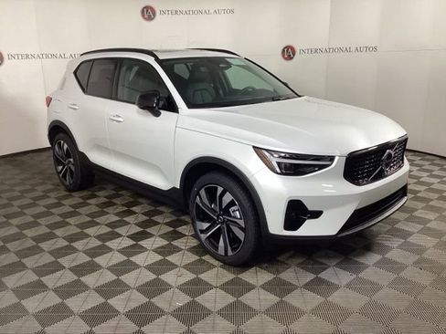 New 2026 Volvo XC40 B5 Plus w/ Protection Package Premier image 3