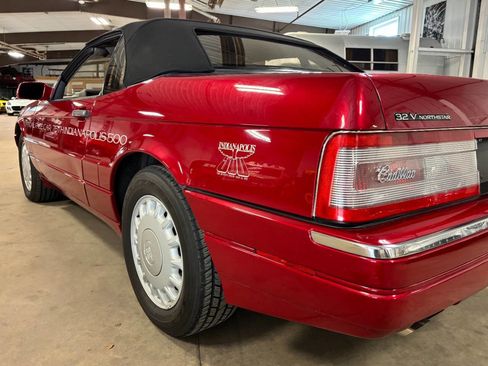 Used 1993 Cadillac Allante FWD image 11
