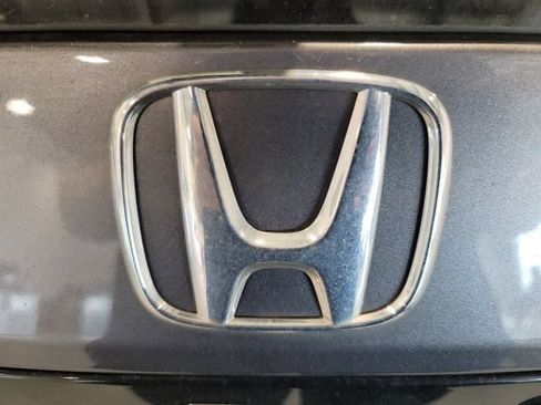 Used 2025 Honda Pilot EX-L image 17