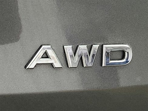 Used 2017 Nissan Rogue S image 22