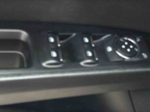 Used 2017 Ford Fusion SE FWD image 13