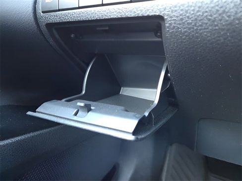 Used 2020 Toyota Camry LE image 24