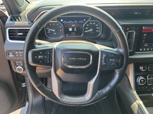 Used 2021 GMC Yukon Denali w/ Denali Premium Package AWD/4WD image 24