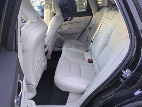 Used 2020 Volvo XC60 T6 Inscription w/ Protection Package Premier image 28